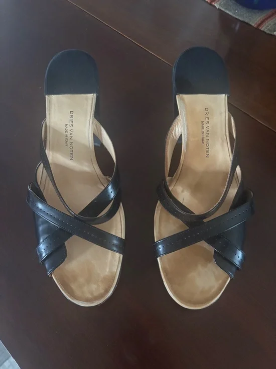 Dries Van Noten Black Leather Strappy Sandals, VERY comfortable! Easy walking! - Picture 5 of 12